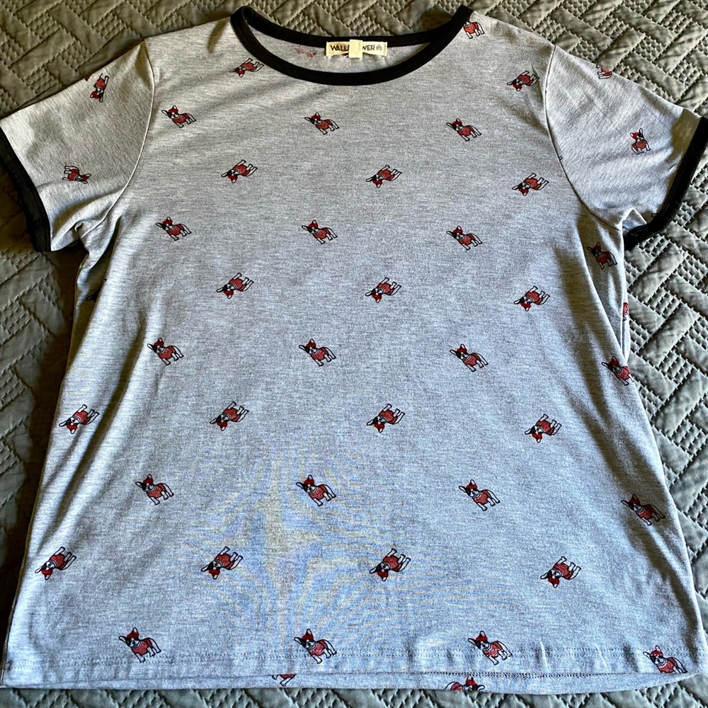 Adorable French bulldog women’s T-shirt